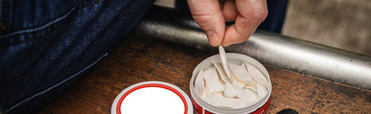 Snus - príklad balenia nikotínových žuvacích vrecúšiek